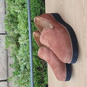 AQUATALIA Giselle Suede Round Toe Slip On Platform Loafers Shoes Size 7 Brown